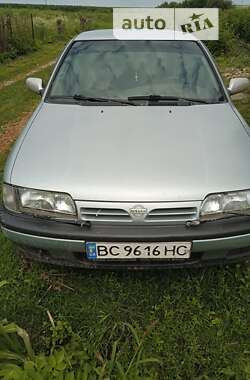 Седан Nissan Primera 1992 в Дрогобыче