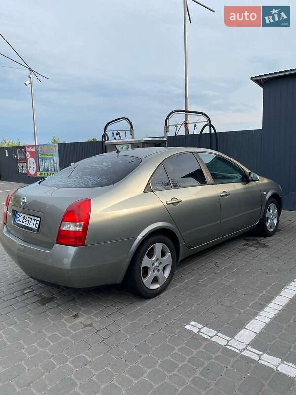 Седан Nissan Primera 2006 в Жовкве