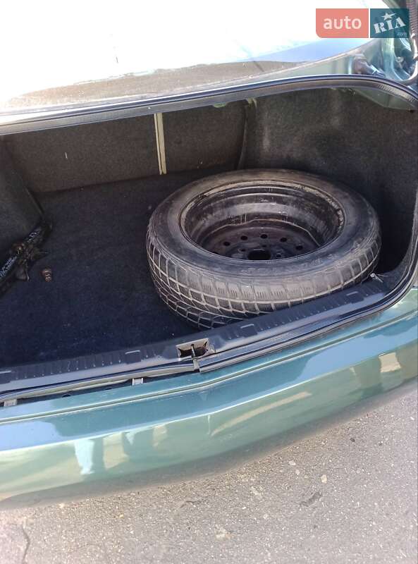 Седан Nissan Primera 2002 в Жмеринке