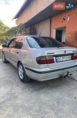 Седан Nissan Primera 1997 в Калуші