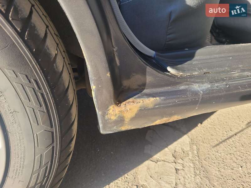 Седан Nissan Primera 1995 в Киеве