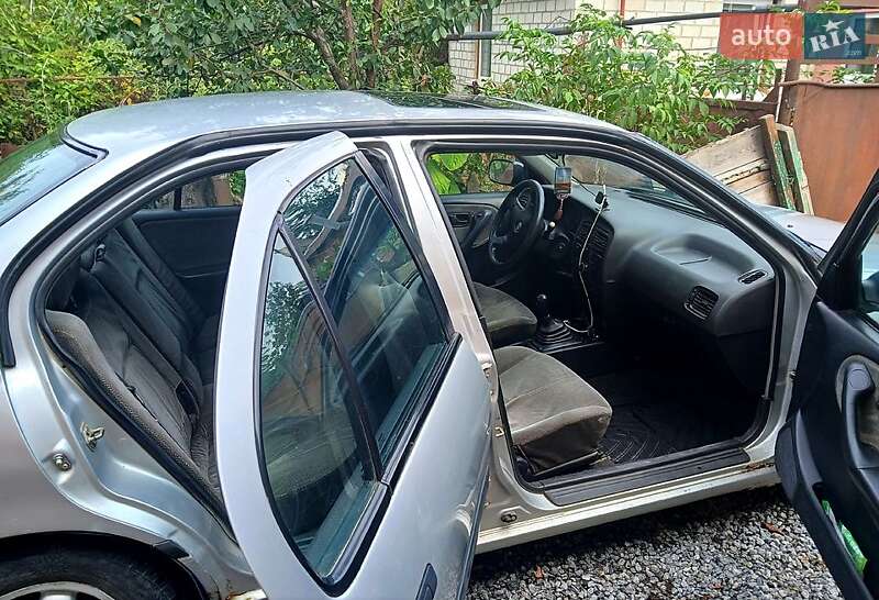 Седан Nissan Primera 1991 в Бердичеве фото 5 Седан Nissan Primera 1991 в Бердичеве