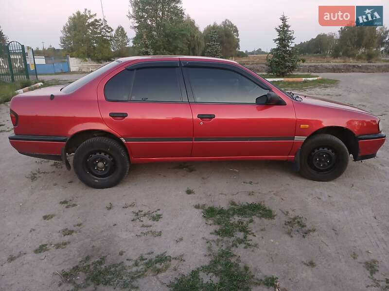 Седан Nissan Primera 1990 в Василькові