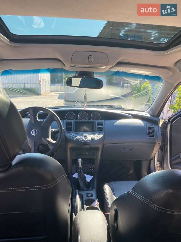 Седан Nissan Primera 2003 в Чернівцях