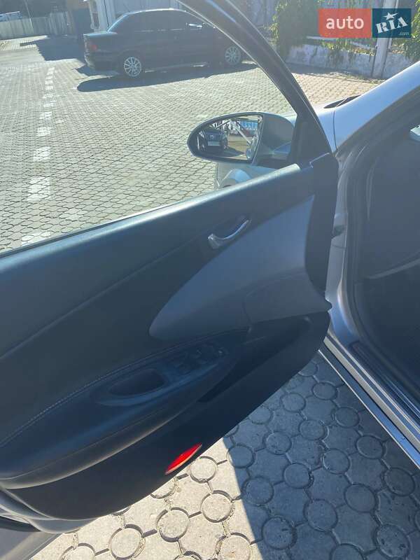 Седан Nissan Primera 2003 в Чернівцях