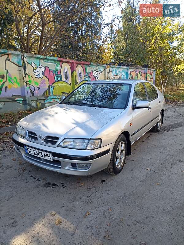 Лифтбек Nissan Primera 1998 в Львове