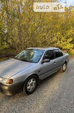 Седан Nissan Primera 1991 в Дніпрі