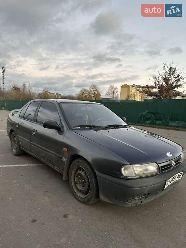 Седан Nissan Primera 1994 в Ивано-Франковске