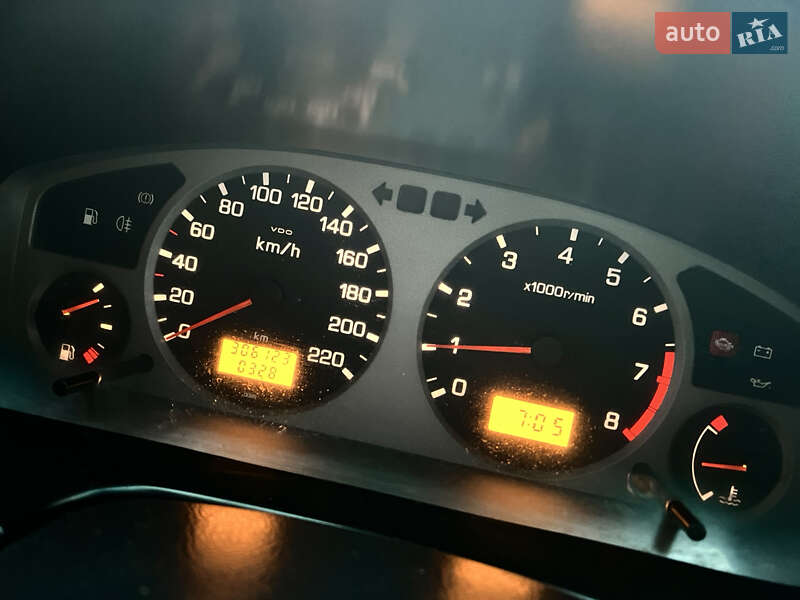 Седан Nissan Primera 1997 в Червонознаменке