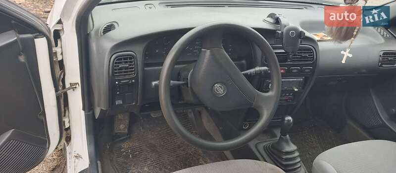Універсал Nissan Primera 1992 в Запоріжжі