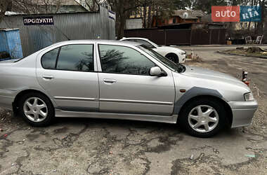 Седан Nissan Primera 1998 в Києві