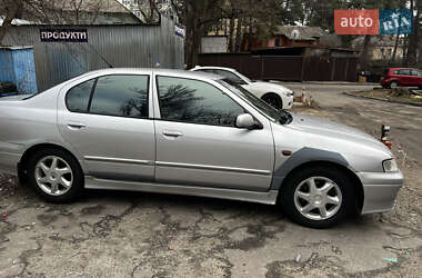 Седан Nissan Primera 1998 в Києві