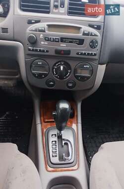 Седан Nissan Primera 1999 в 