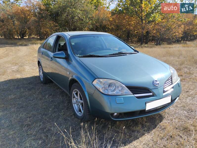 Седан Nissan Primera 2002 в Измаиле