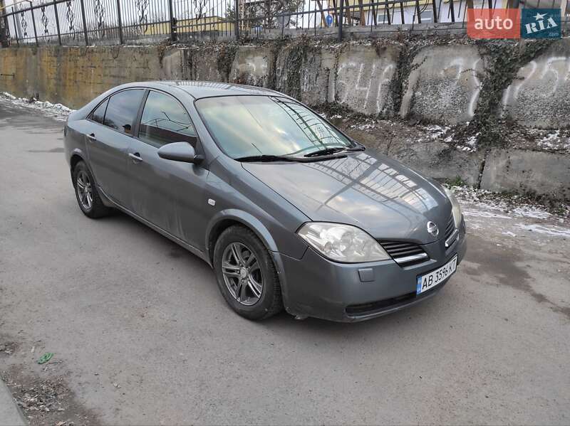 Седан Nissan Primera 2003 в Могилев-Подольске