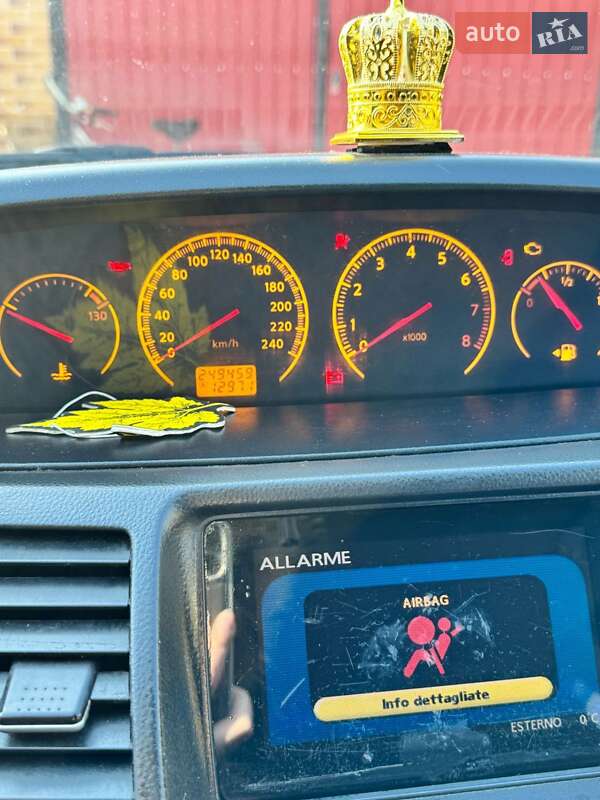 Седан Nissan Primera 2006 в Глибокій