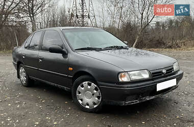 Седан Nissan Primera 1993 в Хмельницком