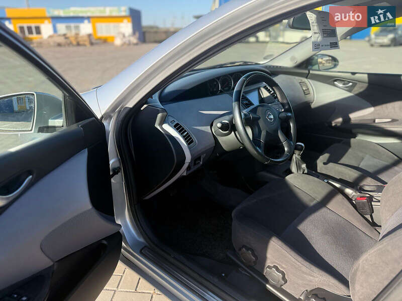 Лифтбек Nissan Primera 2002 в Житомире