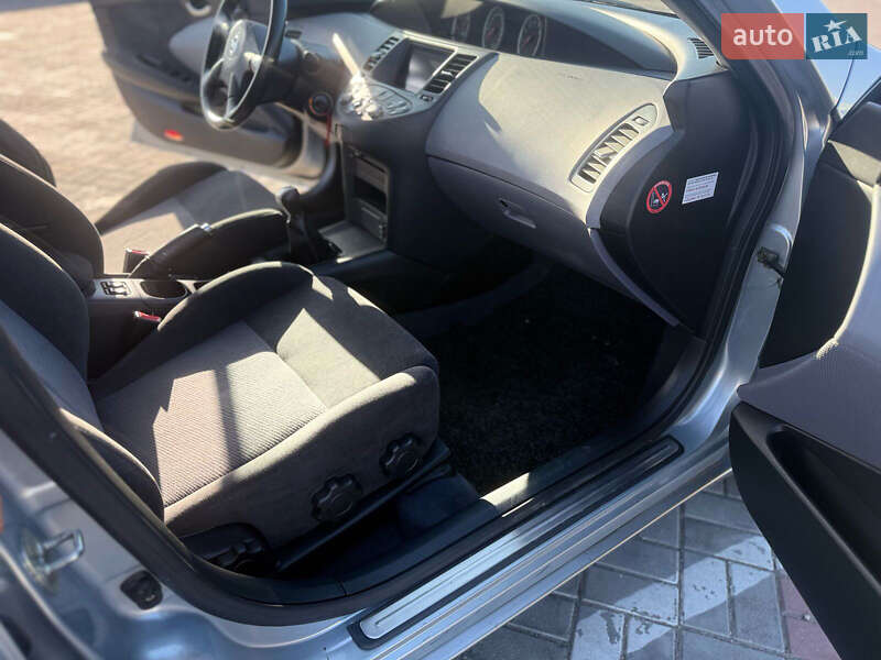 Лифтбек Nissan Primera 2002 в Житомире