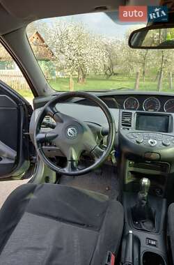 Седан Nissan Primera 2003 в 