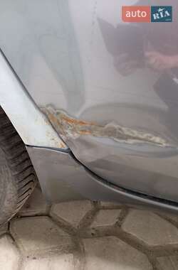 Седан Nissan Primera 2003 в 