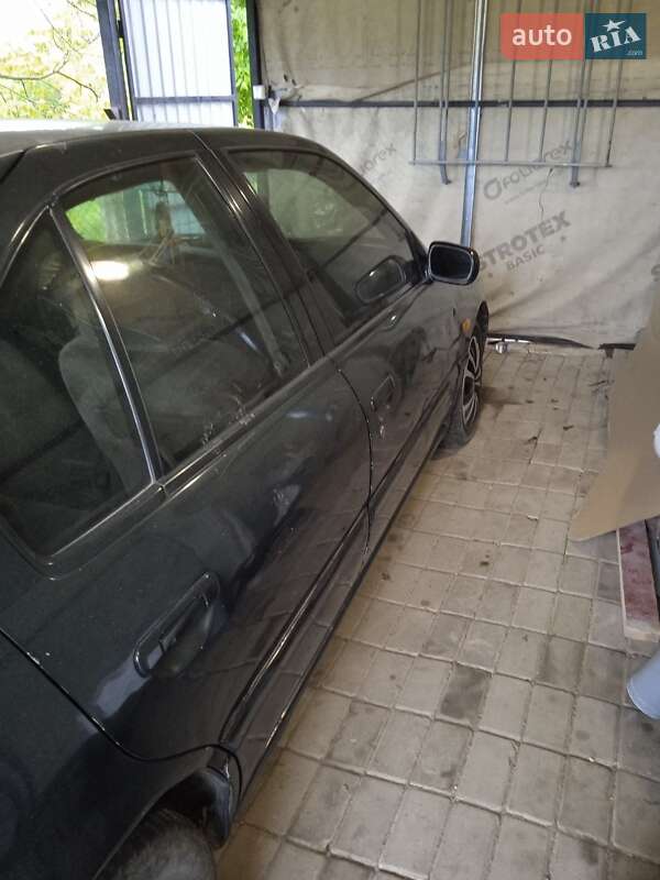 Седан Nissan Primera 1994 в 