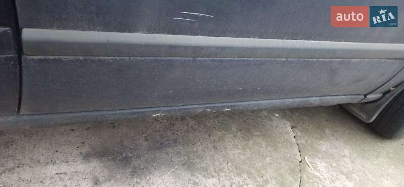 Седан Nissan Primera 1993 в Одесі