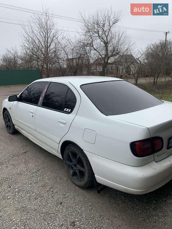 Седан Nissan Primera 2001 в Петриківці