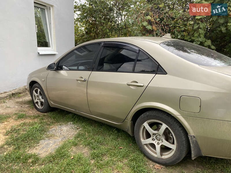 Седан Nissan Primera 2004 в Ужгороде