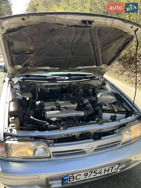 Универсал Nissan Primera 1992 в Самборе