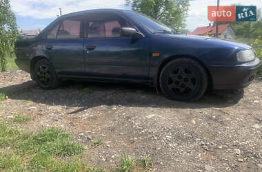 Седан Nissan Primera 1993 в Каменке-Бугской