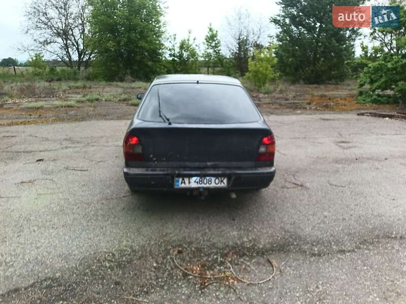 Хэтчбек Nissan Primera 1990 в Белой Церкви