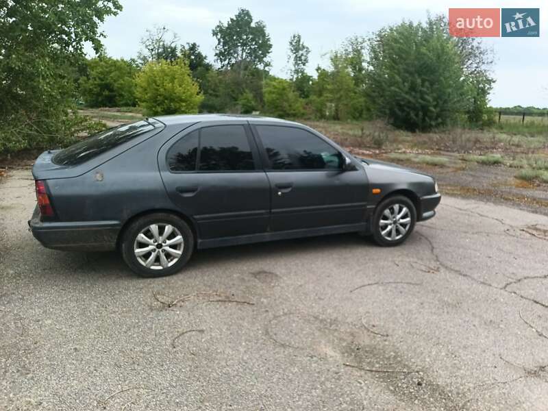 Хэтчбек Nissan Primera 1990 в Белой Церкви