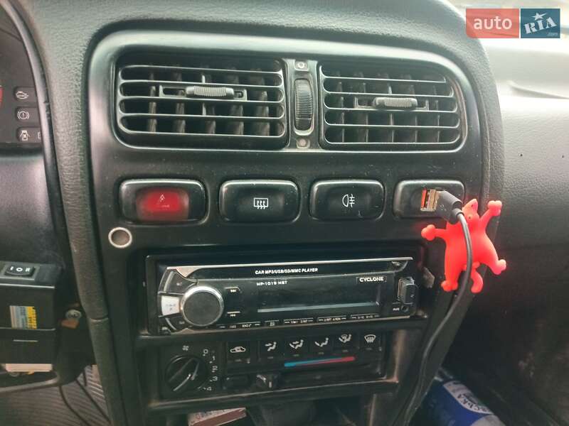 Хэтчбек Nissan Primera 1990 в Белой Церкви