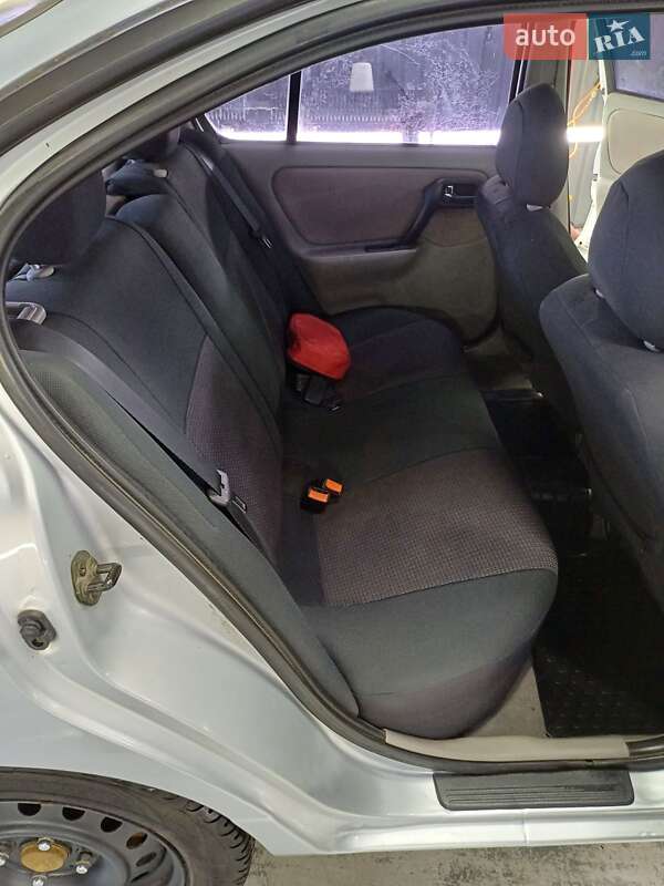 Седан Nissan Primera 2001 в Ирпене