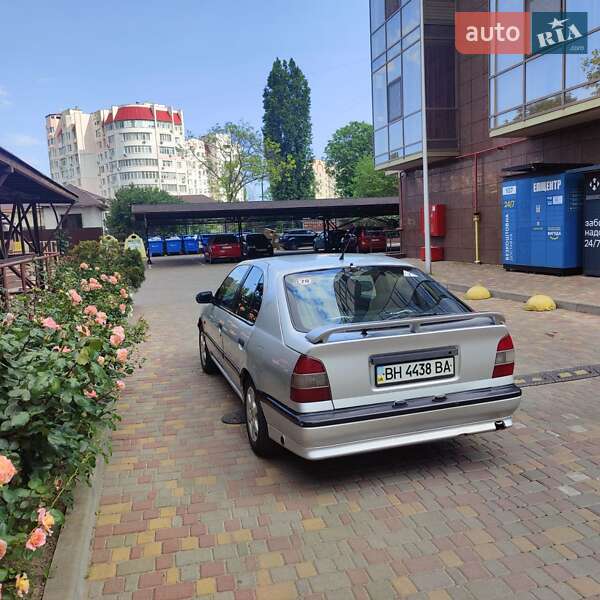 Лифтбек Nissan Primera 1995 в Одессе