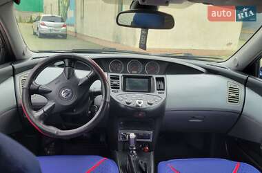Седан Nissan Primera 2002 в 