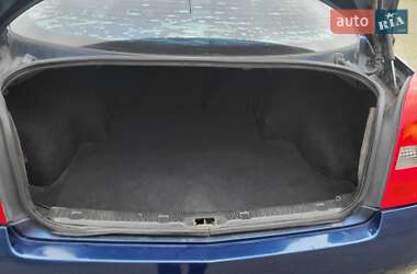 Седан Nissan Primera 2002 в 