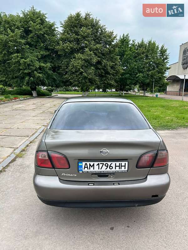 Седан Nissan Primera 2001 в Черняхове