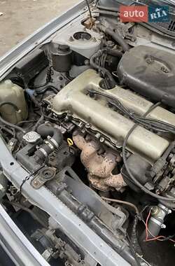 Седан Nissan Primera 1990 в 