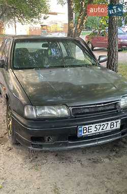 Седан Nissan Primera 1990 в Киеве