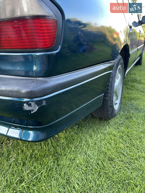 Седан Nissan Primera 1996 в Львове