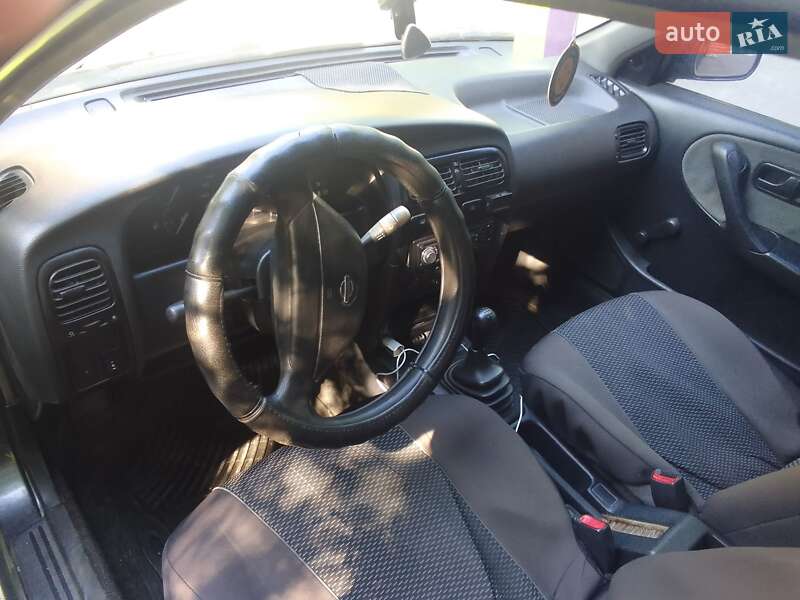 Седан Nissan Primera 1991 в Хмельницькому