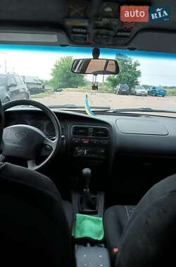 Седан Nissan Primera 1996 в Смілі