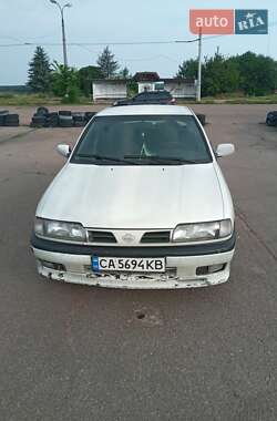 Седан Nissan Primera 1996 в Смілі