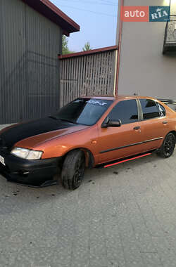 Седан Nissan Primera 1997 в Мостиській