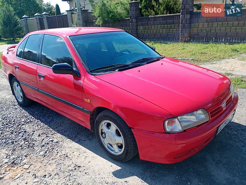 Седан Nissan Primera 1993 в Луцьку фото 4 Седан Nissan Primera 1993 в Луцьку