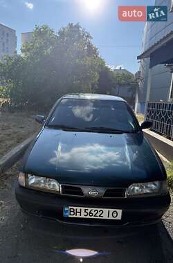 Седан Nissan Primera 1995 в Чорноморську