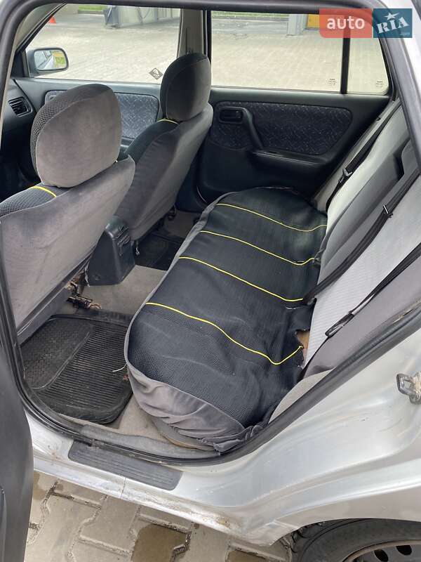 Універсал Nissan Primera 1998 в Луцьку