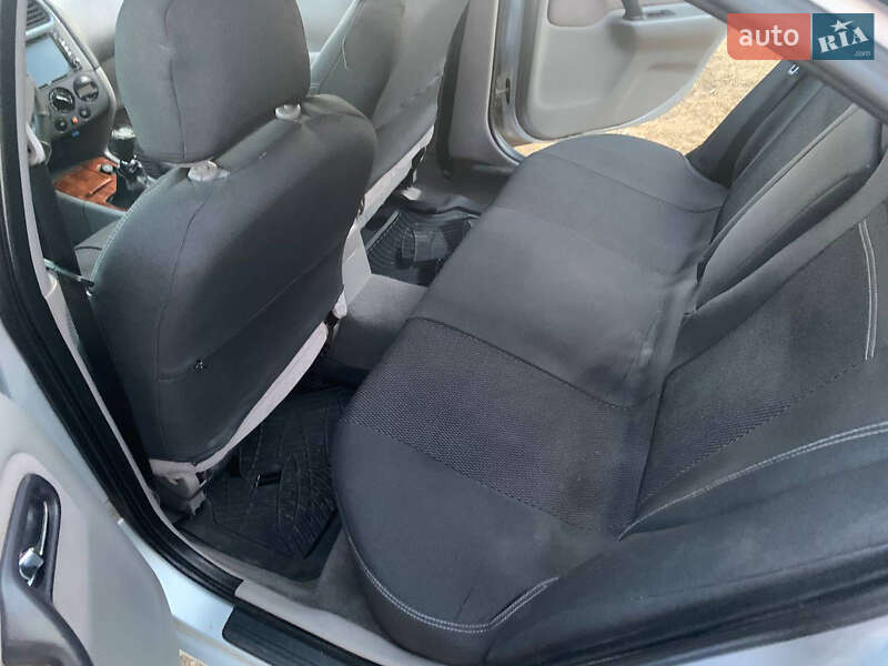 Седан Nissan Primera 2001 в Лановцах